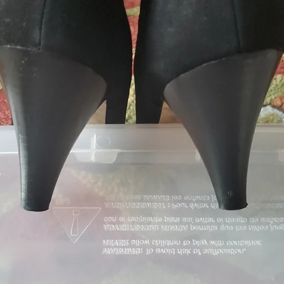 Via Spiga Black Suede Bootie 11M - Picture 8 of 8